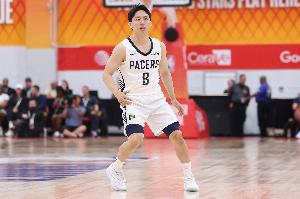 媒体人:步行者准备给布雷登·史密斯双向 河村勇辉想留队很难