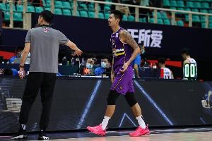 直播吧:吉林有望签下正在试训的孙思尧 顶替曾繁日的位置空缺