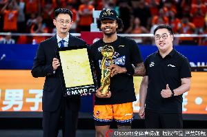 上海保留洛夫顿和古德温的优先续约权 弗格和怀特塞德不在列
