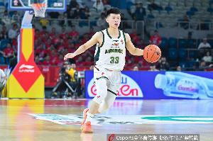 媒体人:山东仍然在追求王岚嵚 他们给同曦的报价来到3000万左右